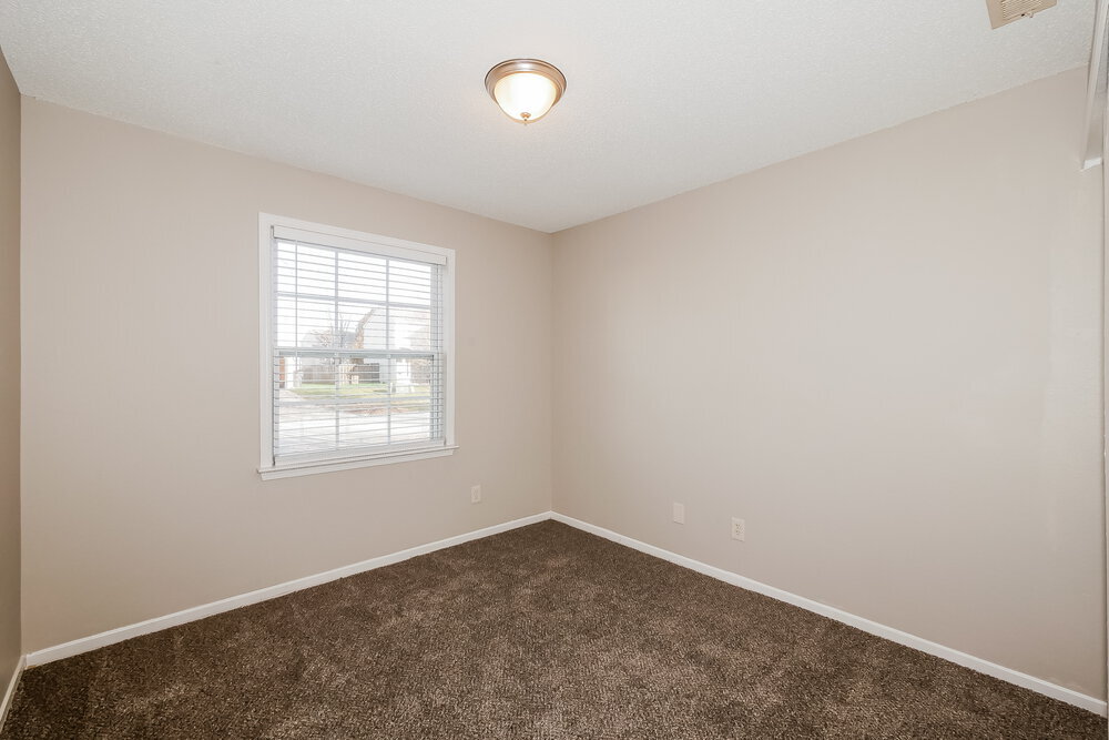 Building Photo - 1740 Feather Reed Ln