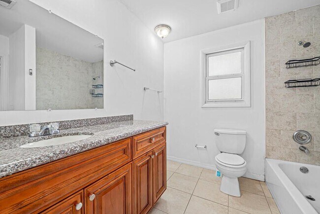 Building Photo - 9227 Green Meadows Way