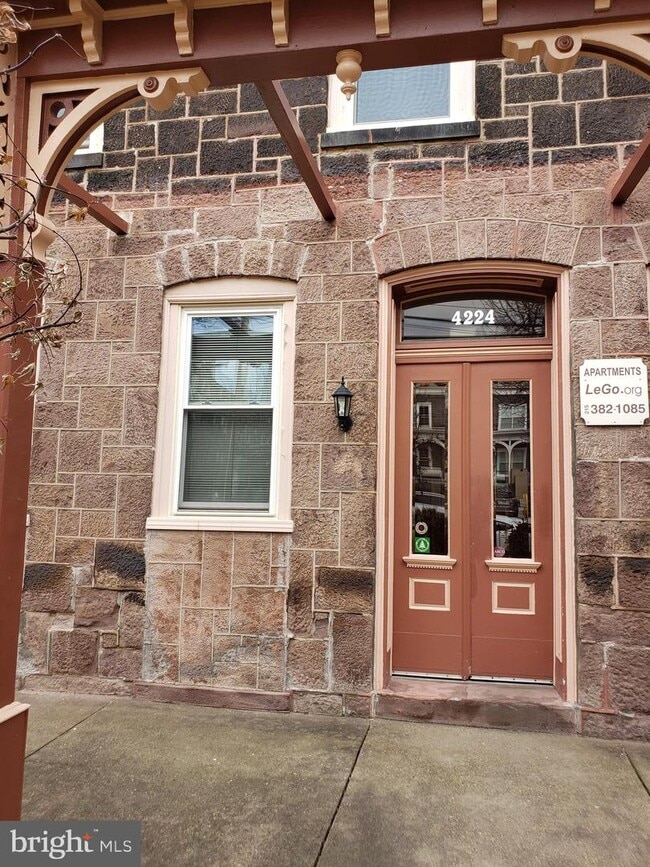 Building Photo - 4224 Chester Ave