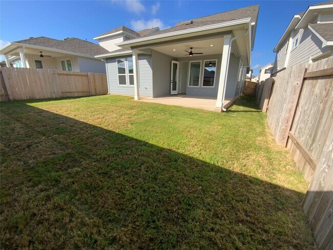Building Photo - 537 Bauer Lp