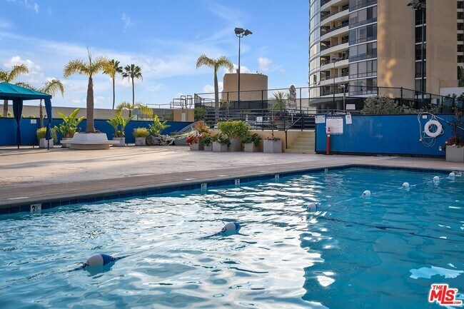 Building Photo - 4265 Marina City Dr