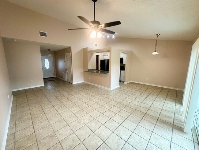 Building Photo - 346 N Cervidae Dr
