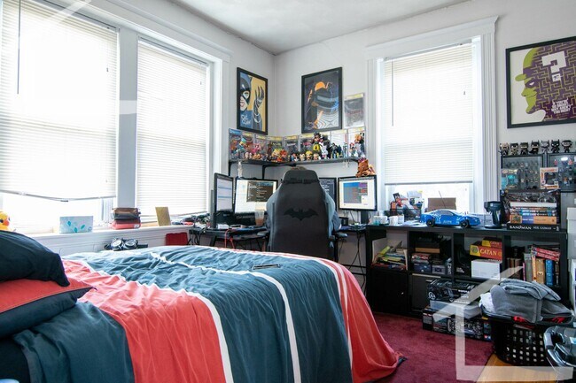 Building Photo - Spacious 2 bed in Brighton