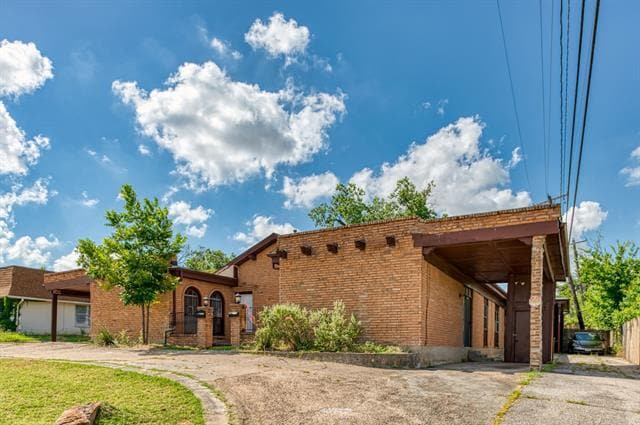 Building Photo - 5300 Wonder Dr