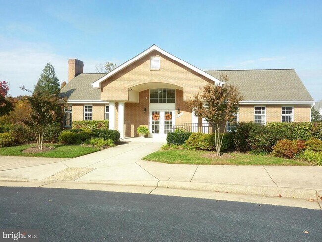 Building Photo - 47403 Darkhollow Falls Terrace