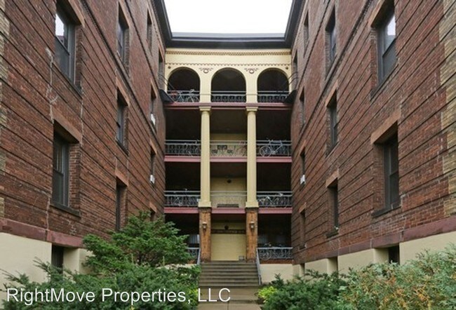 Building Photo - 307 W 15th St