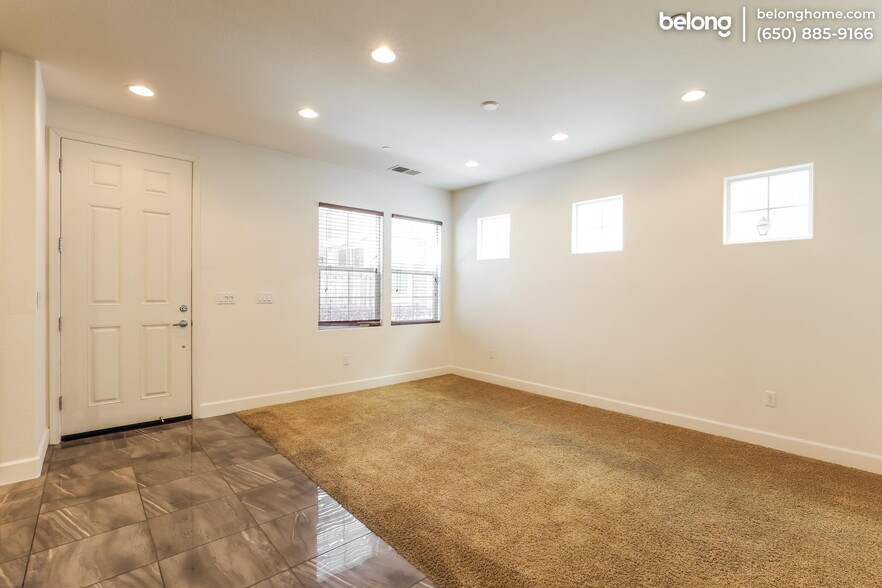 Building Photo - 1591 Sylvia St