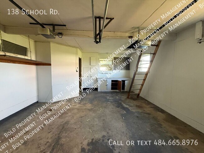 Building Photo - 138 School Rd