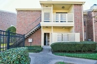 Building Photo - 2121 El Paseo St