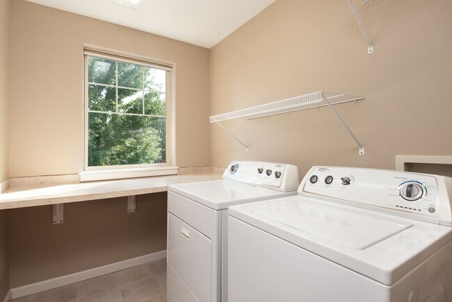 Building Photo - 4-Bedroom Home Near Pine Nursery Park Smart Upgrades & Spacious Yard