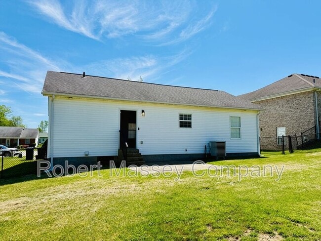 Building Photo - 137 Stone Creek Ct