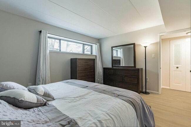 Building Photo - 130 Roberts Ln