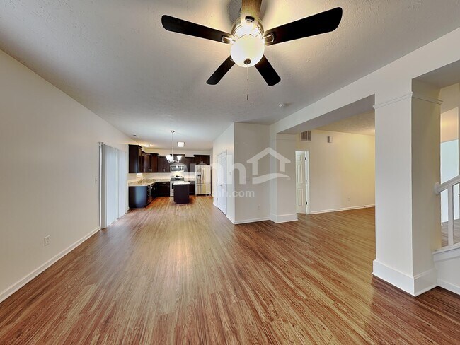 Building Photo - 1273 Greenbriar Way