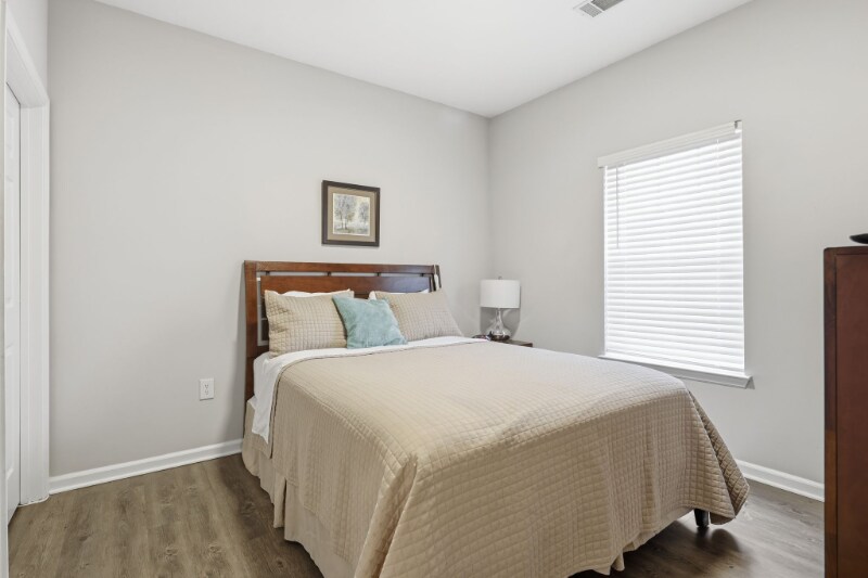 Building Photo - 1340 N Brickyard Rd