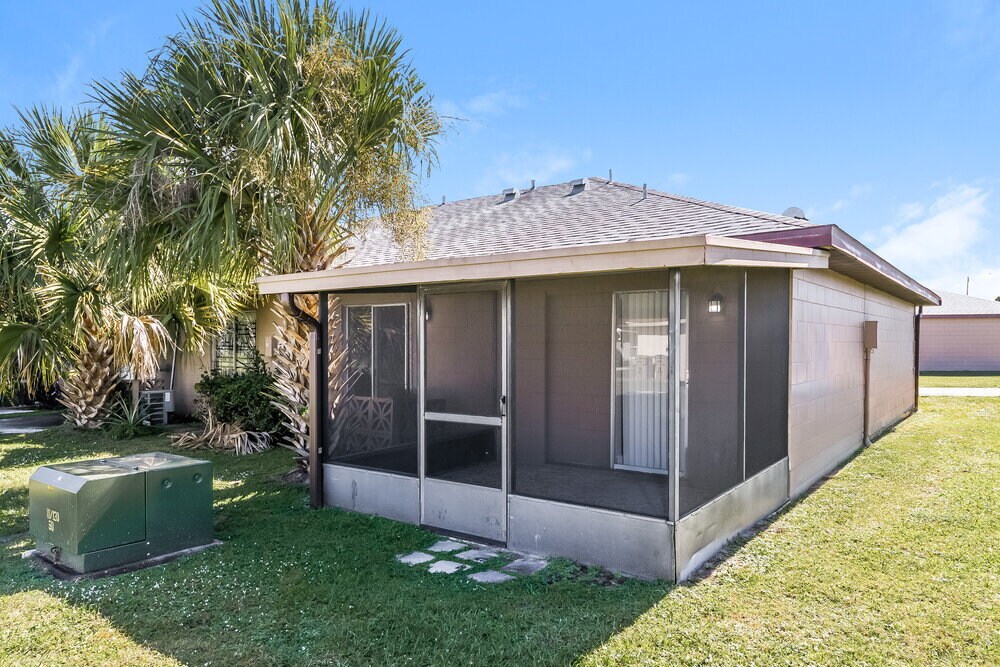 Building Photo - 16 Las Brisas Way