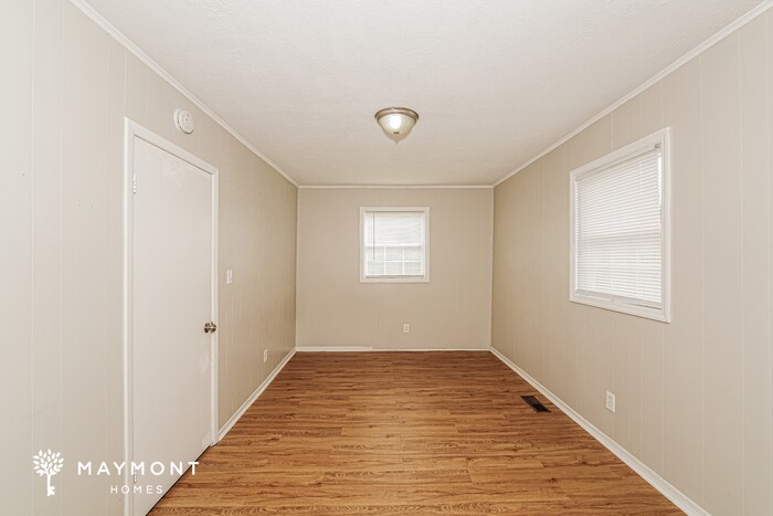 Building Photo - 1849 3rd Pl SW