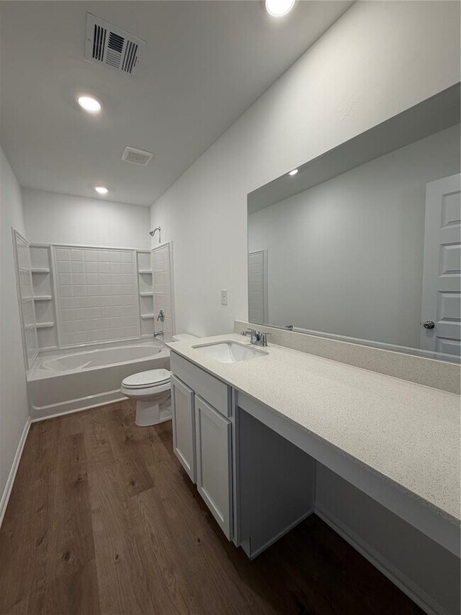 Building Photo - 10005 SW 38th St