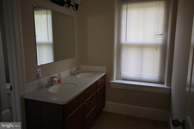Building Photo - 3244 Skippack Pike