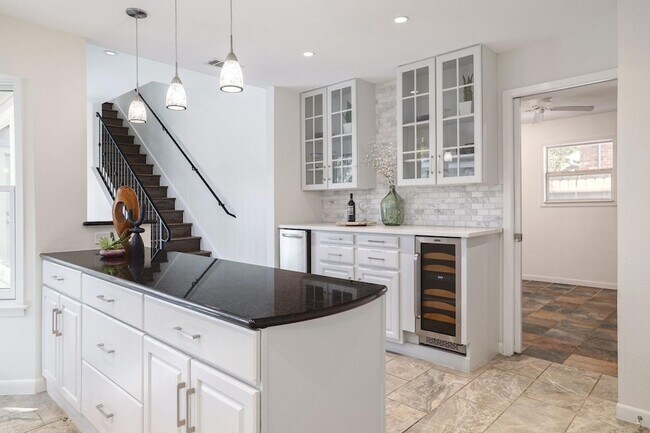 Building Photo - 4107 Tablerock Dr