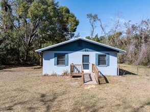 Building Photo - Newly Renovated 2 Bedroom, 2 Bath home on 1 acre near Downtown Live Oak