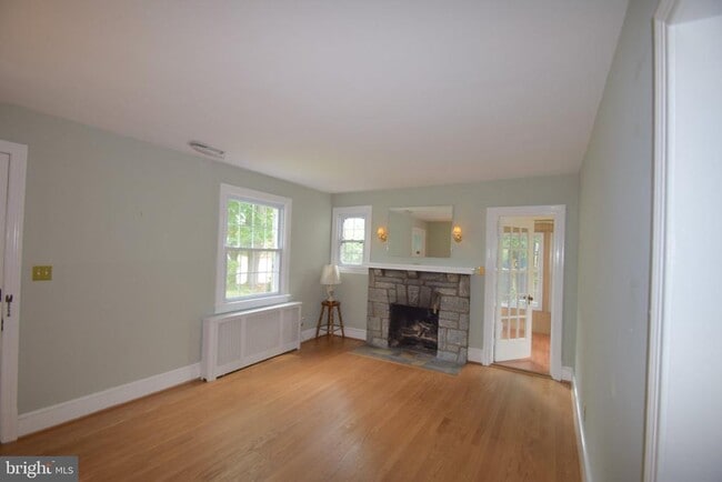Building Photo - 4610 3rd St S