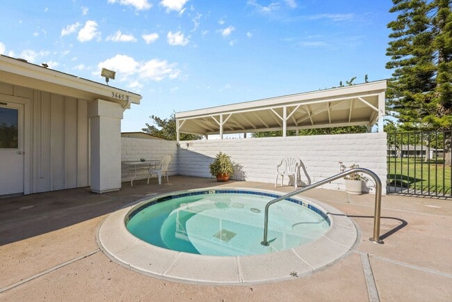 Building Photo - Wonderful Location & Value in Oceana 55+ Community