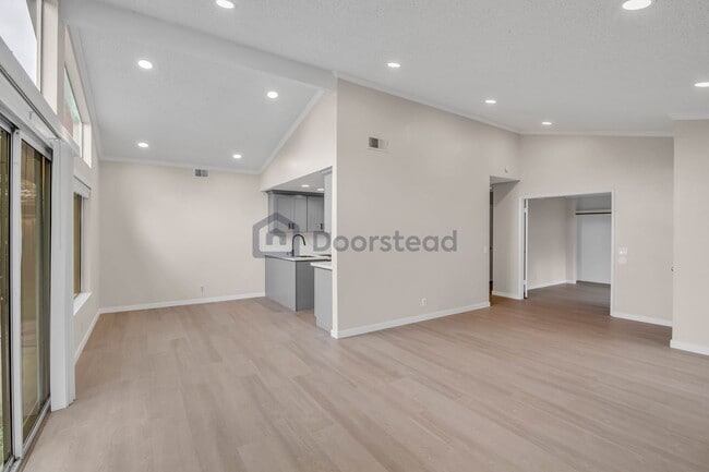Building Photo - 4035 Egret Ct