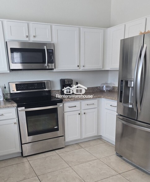 Building Photo - 1741 W Ransom Oaks Dr