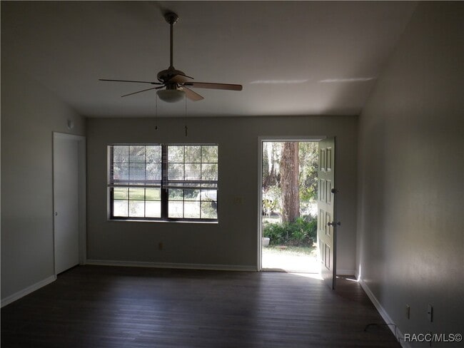 Building Photo - 4441 S World Way