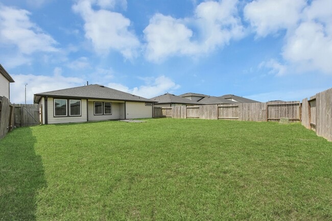 Building Photo - 28930 Yulee Mill Dr
