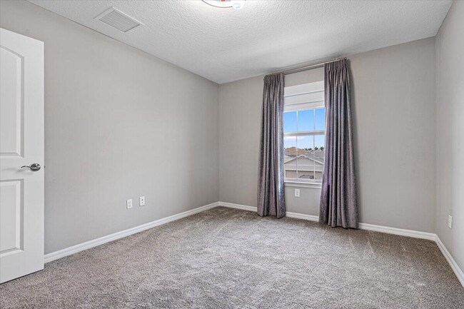 Building Photo - 10437 SW Captiva Dr