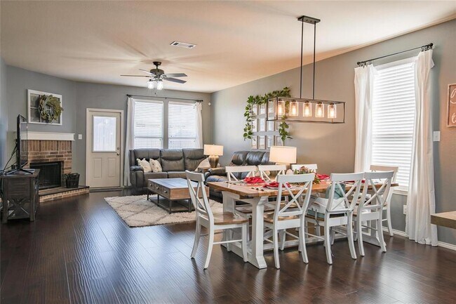 Building Photo - 7616 Berrenda Dr