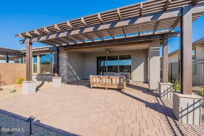 Building Photo - 247 E Las Puertas Ln