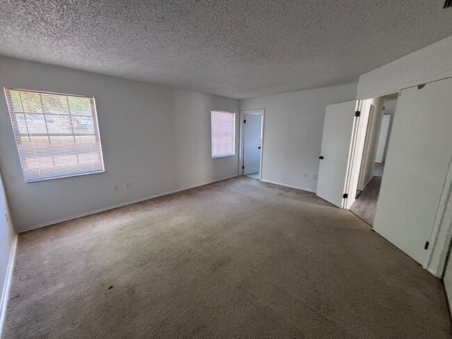 Building Photo - 3/2 Home in the Lake Joy Magic Lake Communities