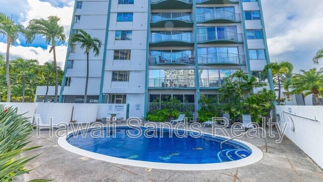 Building Photo - 710 Lunalilo St