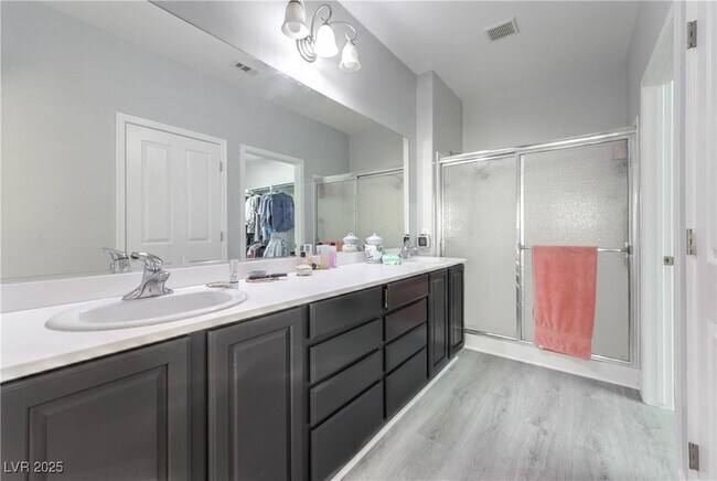 Building Photo - 2538 Venus Star St