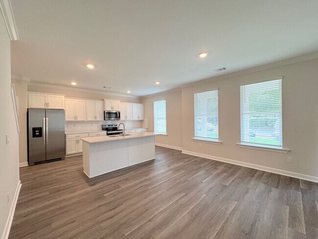 Building Photo - Just Built Beautiful comfortable, open con...