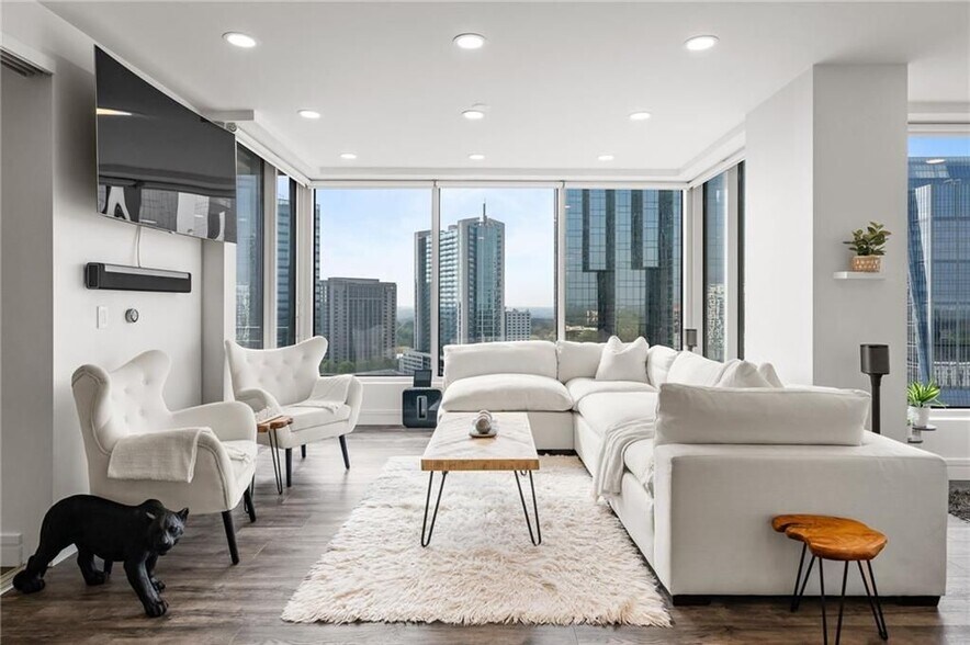 Building Photo - 3338 Peachtree Rd