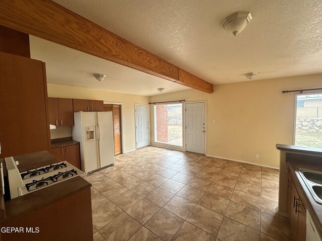 Building Photo - 5113 Trew Ct