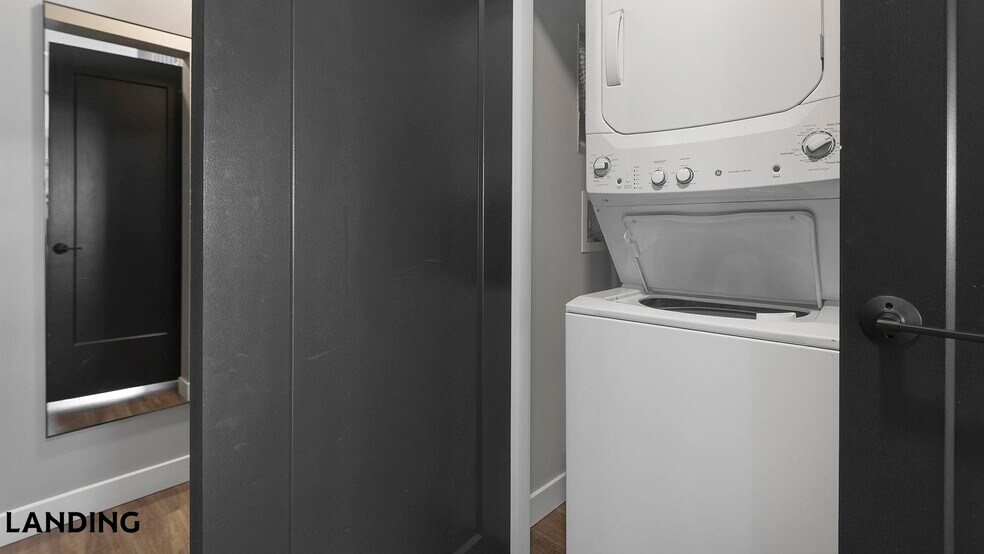 Building Photo - 299 DeBaliviere Ave