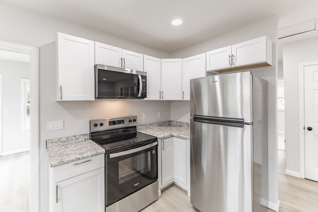 Building Photo - Decatur Property