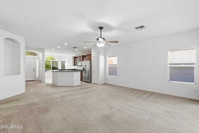 Building Photo - 14568 W Crocus Dr