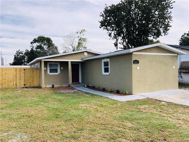 Building Photo - 1511 Grayson Dr