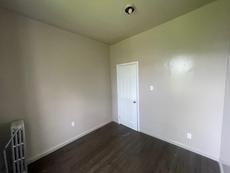 Building Photo - 636 Sheffield Ave