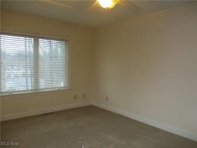 Building Photo - 7180 Chagrin Rd