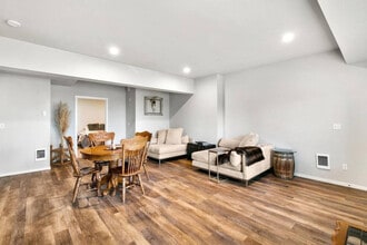 Building Photo - 624 E 32nd St