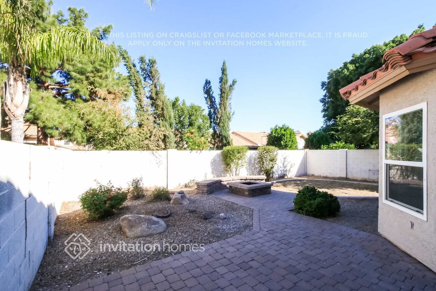 Building Photo - 918 W Sun Coast Dr