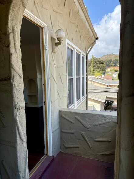 Balcony 1b - 503 Hill Dr