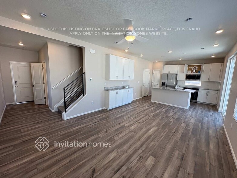Building Photo - 3374 Pearwood Dr