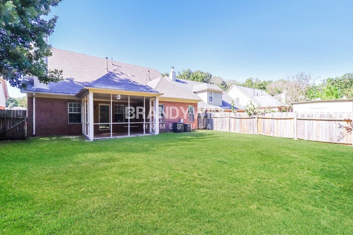 Building Photo - 2376 Oak Springs Dr